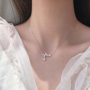 NEW Silver Zircon Heart Wave Pendant Necklace